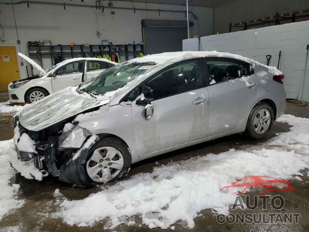 KIA FORTE 2018 - 3KPFK4A71JE211997