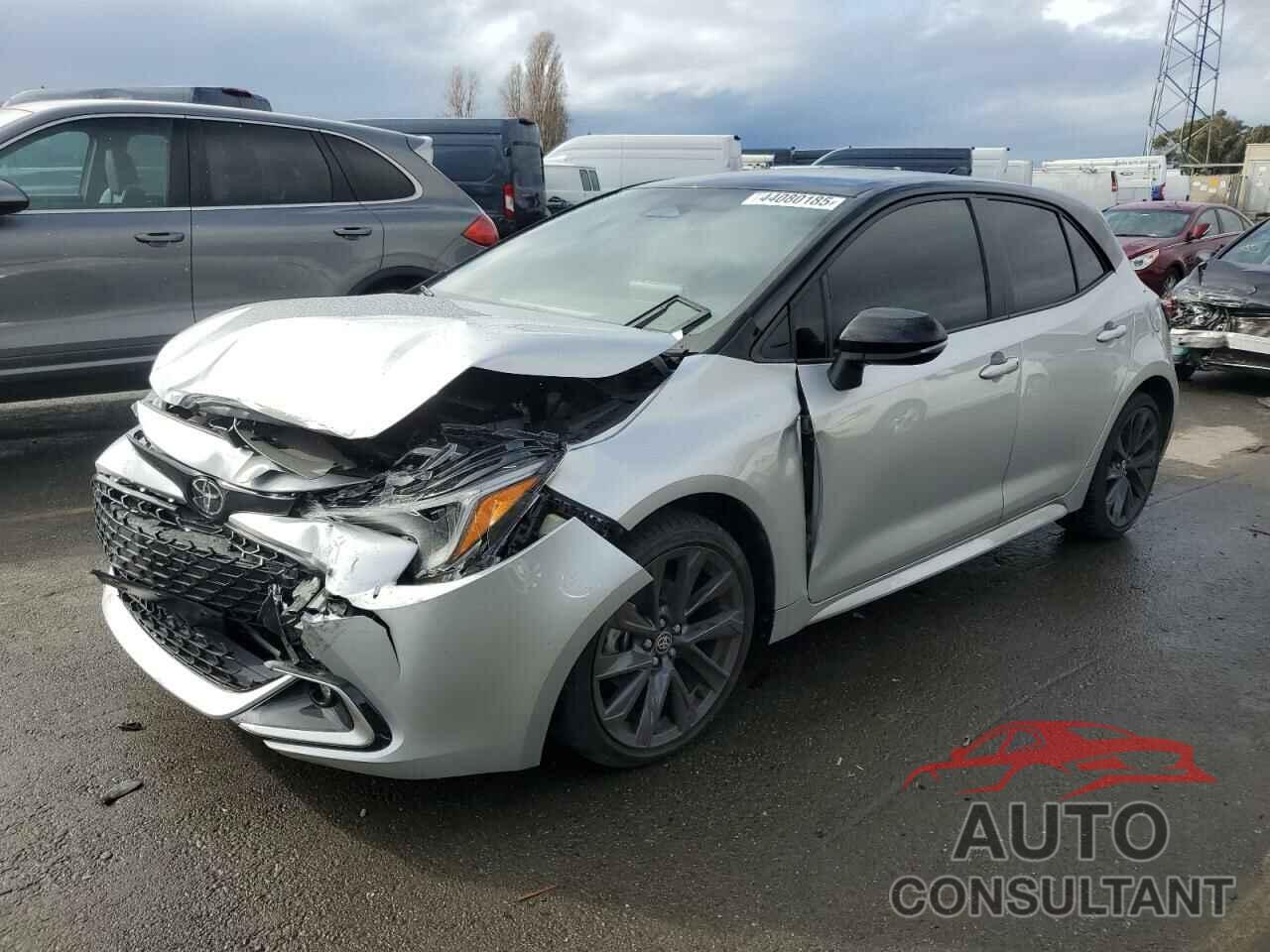 TOYOTA COROLLA 2024 - JTNC4MBE3R3217745