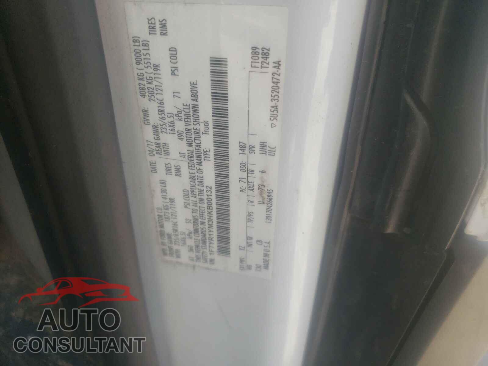 FORD TRANSIT CO 2017 - 1FTYR1YM3HKB00132