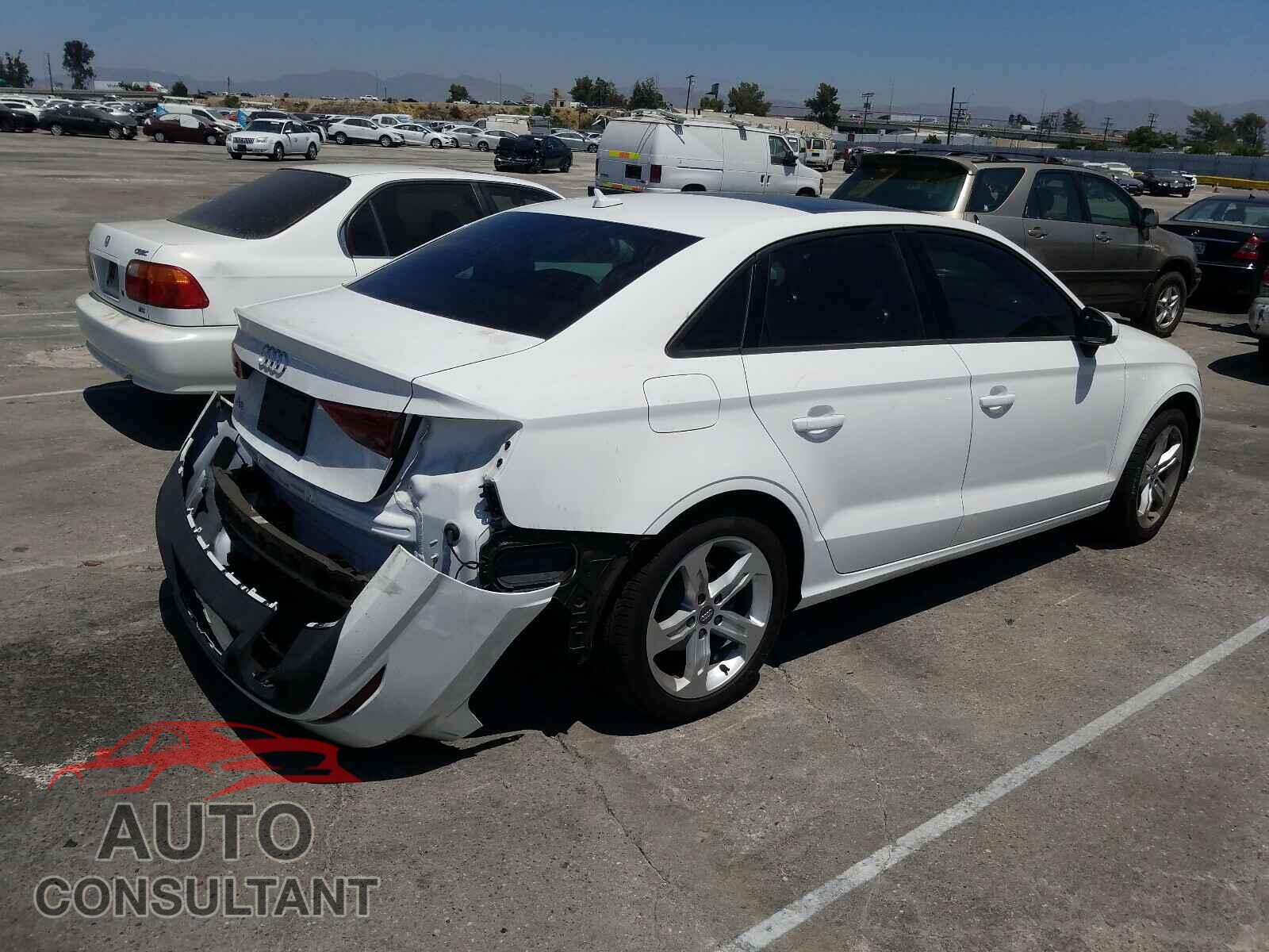 AUDI A3 2018 - WAUAUGFF4J1033041
