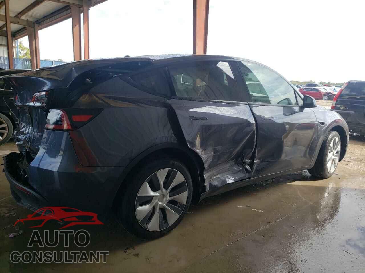 TESLA MODEL Y 2023 - 7SAYGAEE4PF869868
