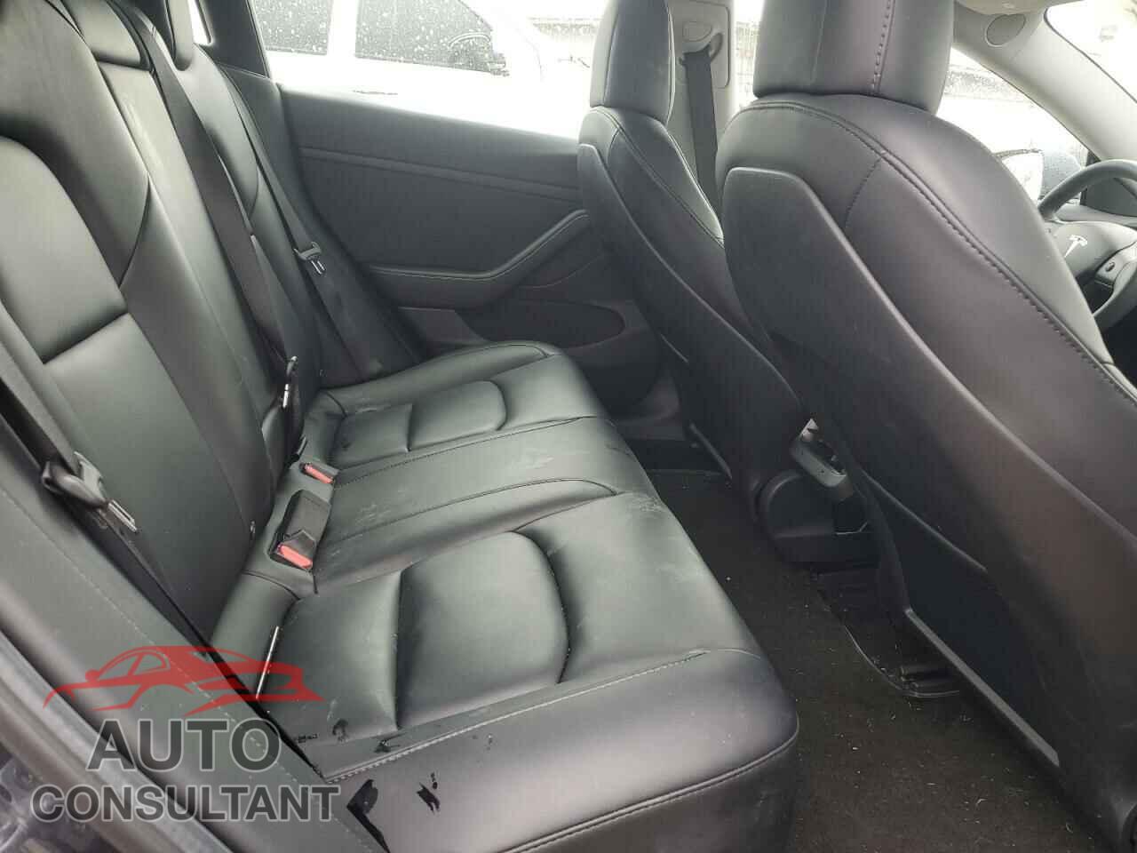 TESLA MODEL 3 2021 - 5YJ3E1EA9MF084686