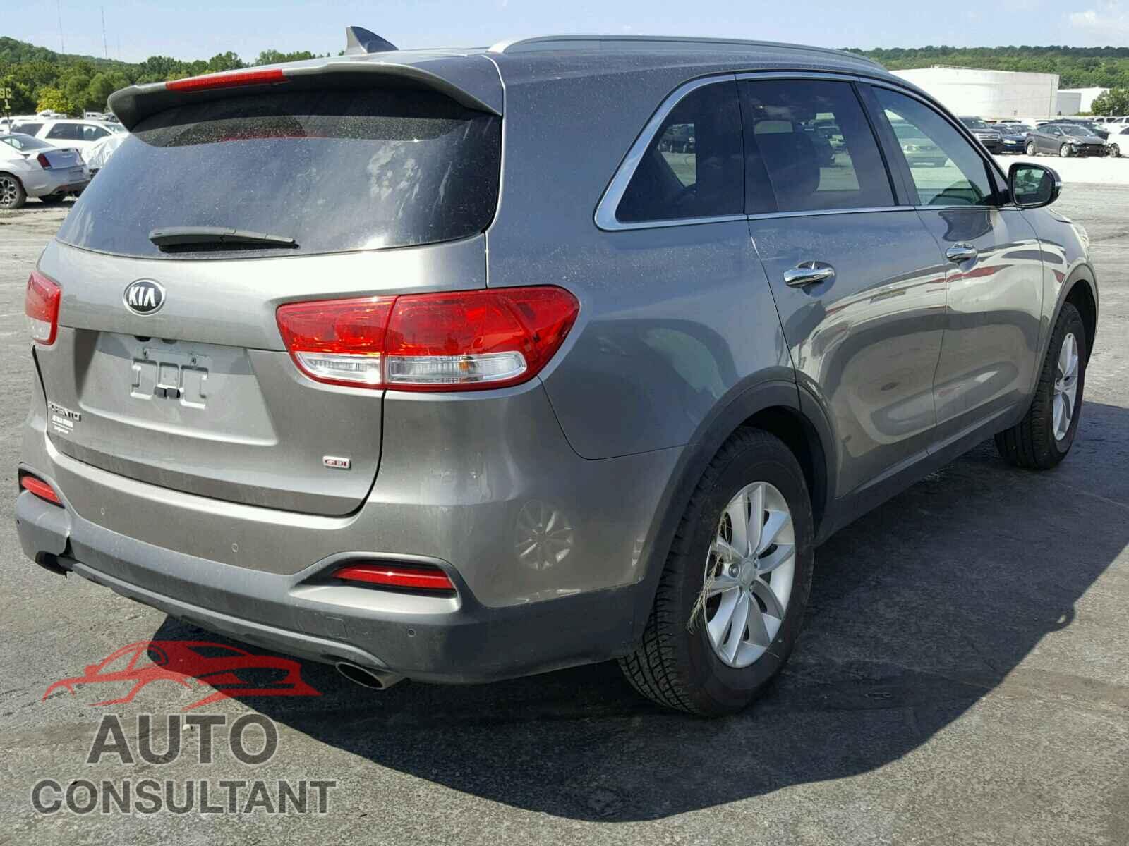 KIA SORENTO LX 2016 - 5XYPG4A32GG070128