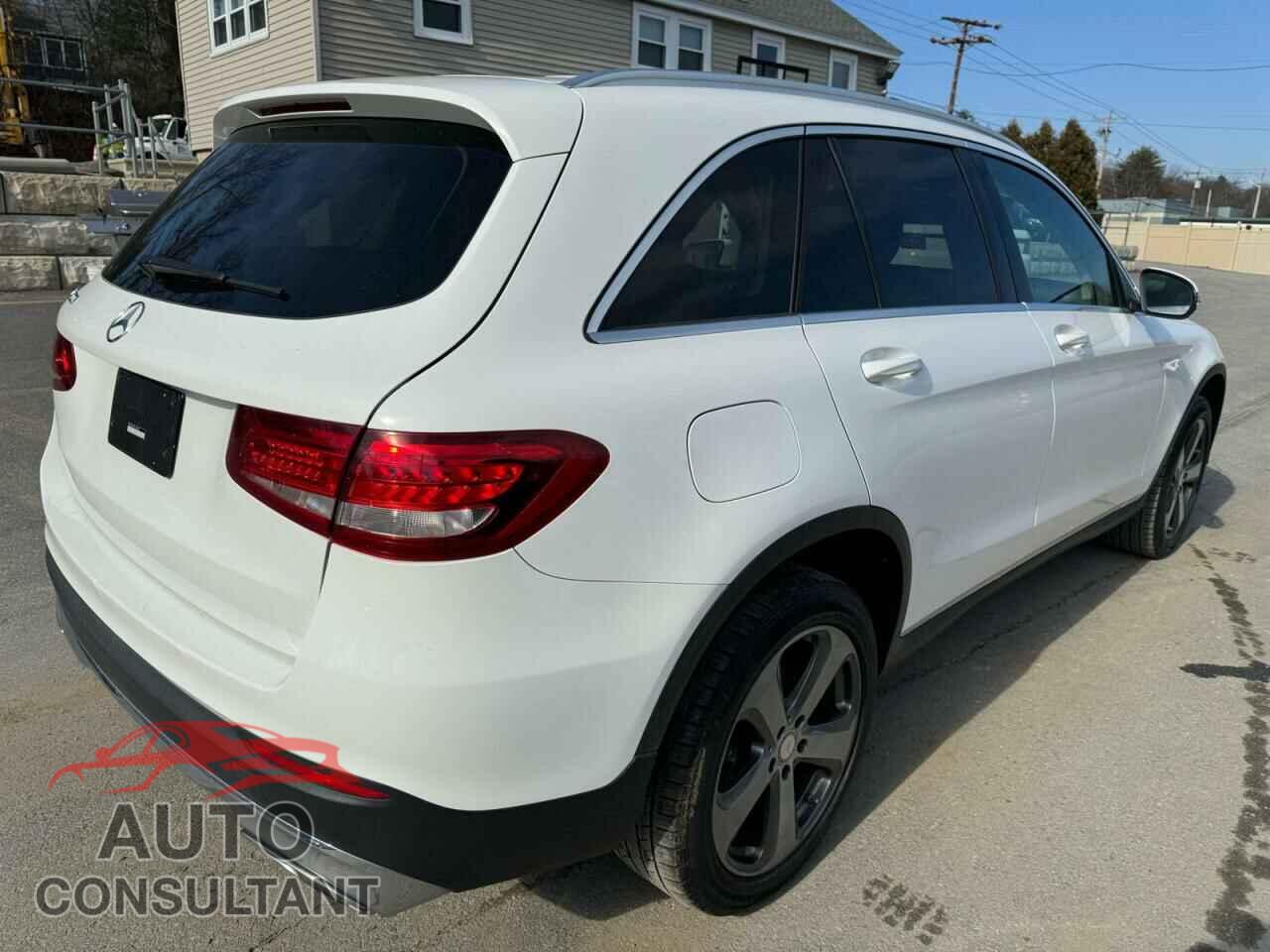 MERCEDES-BENZ GLC-CLASS 2017 - WDC0G4JB3HF126830
