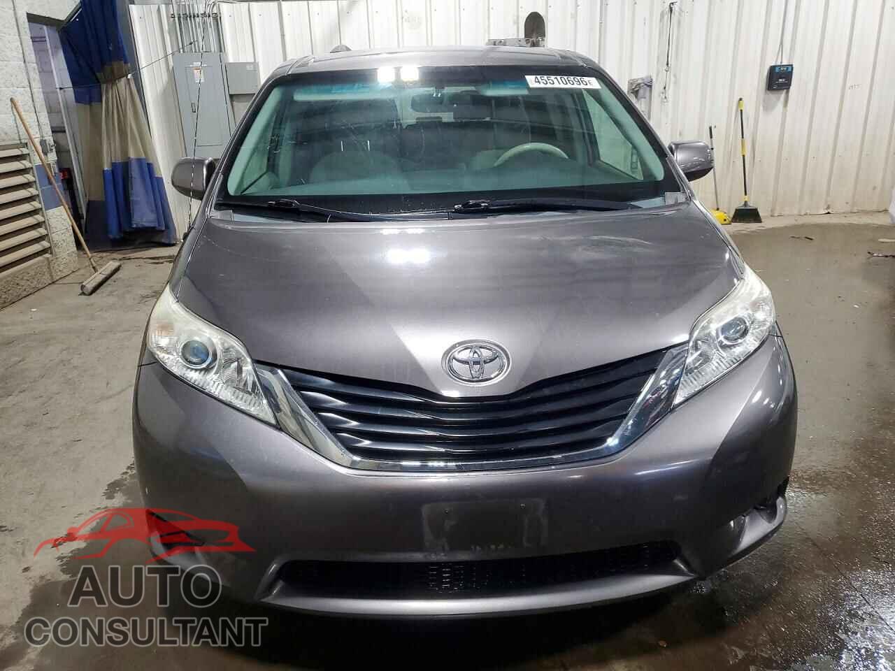 TOYOTA SIENNA 2013 - 5TDKK3DC8DS392494