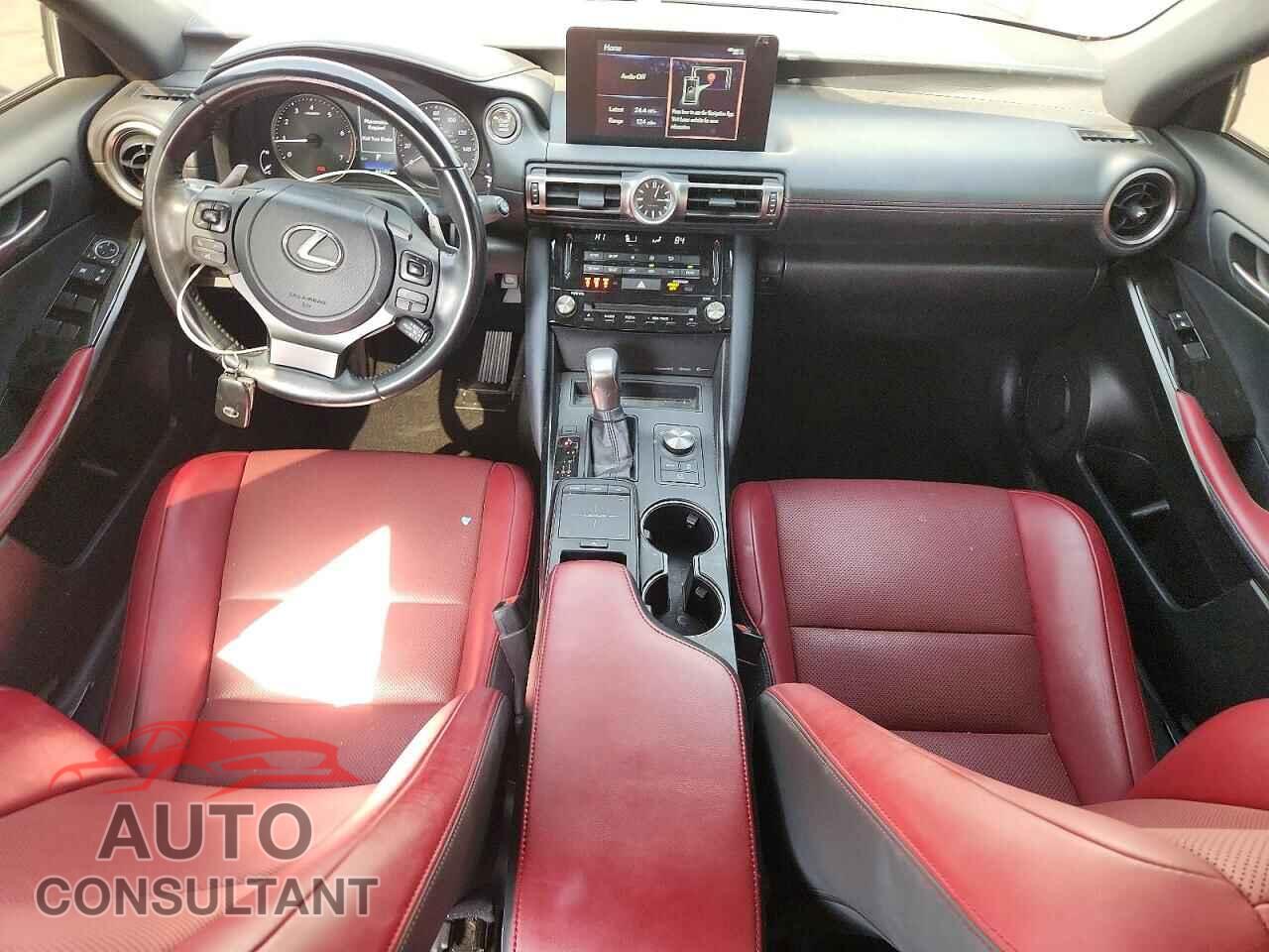 LEXUS IS 2021 - JTHAA1D25M5113906