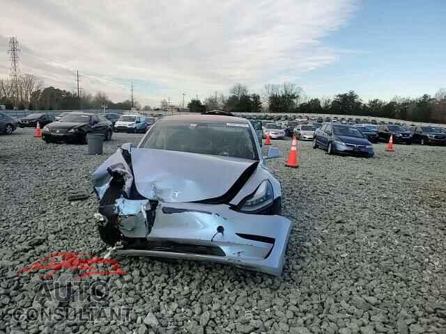 TESLA MODEL 3 2018 - 5YJ3E1EAXJF031880