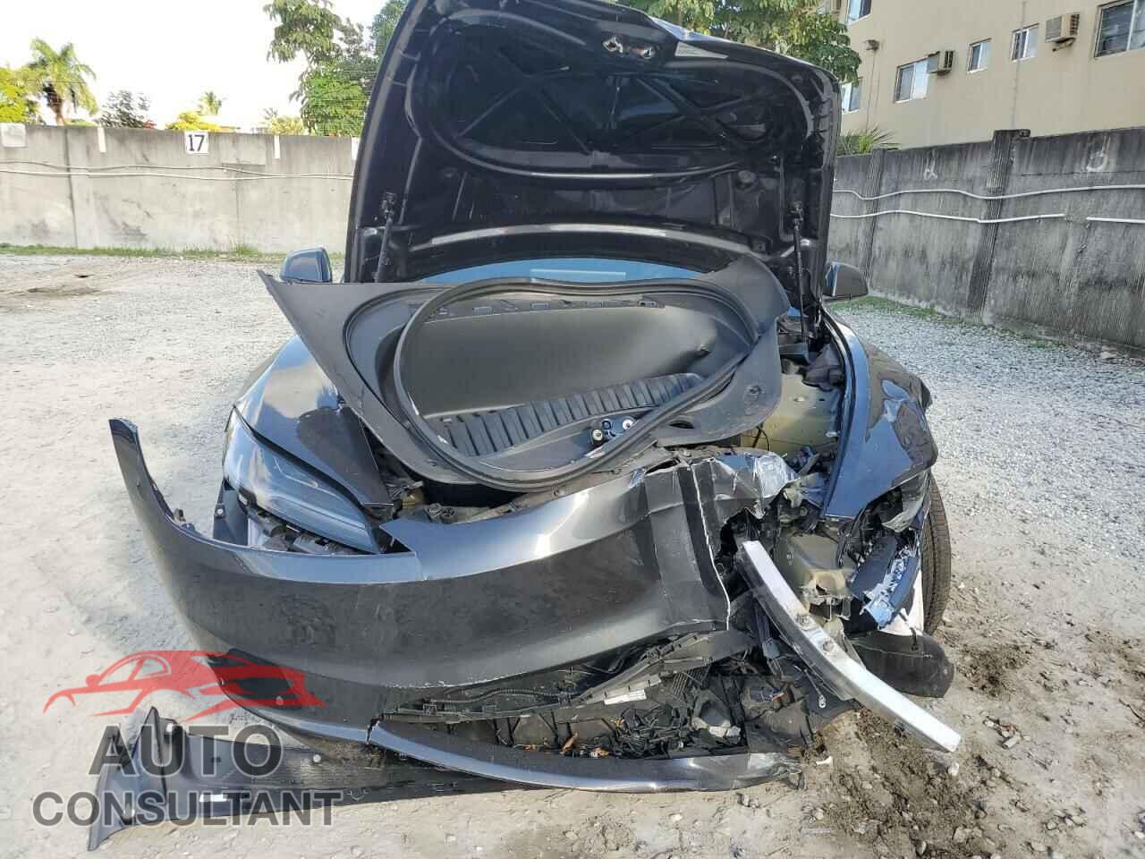 TESLA MODEL 3 2024 - 5YJ3E1EA4RF727260