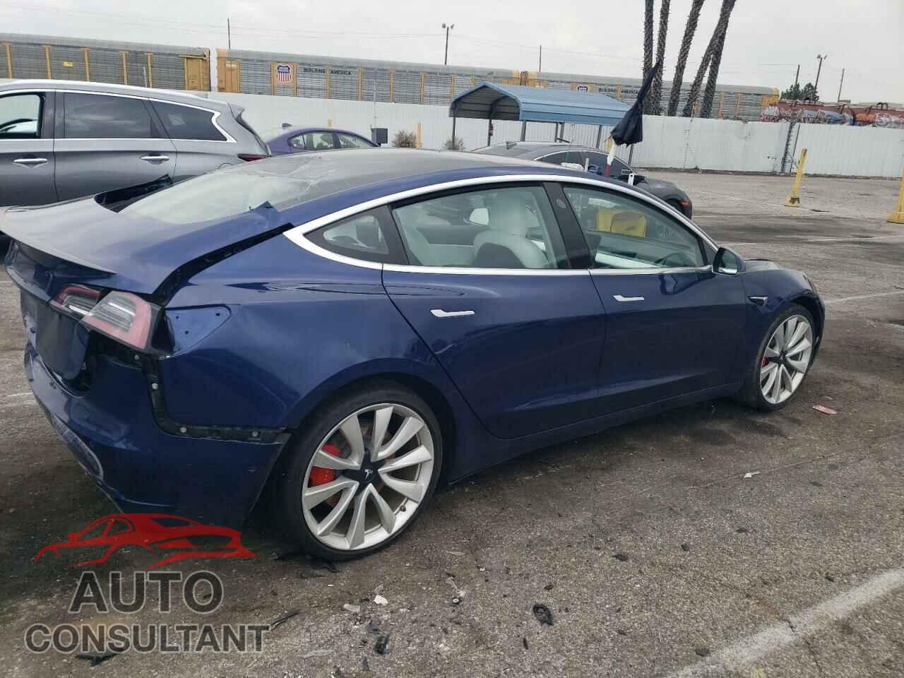 TESLA MODEL 3 2018 - 5YJ3E1EB3JF055737