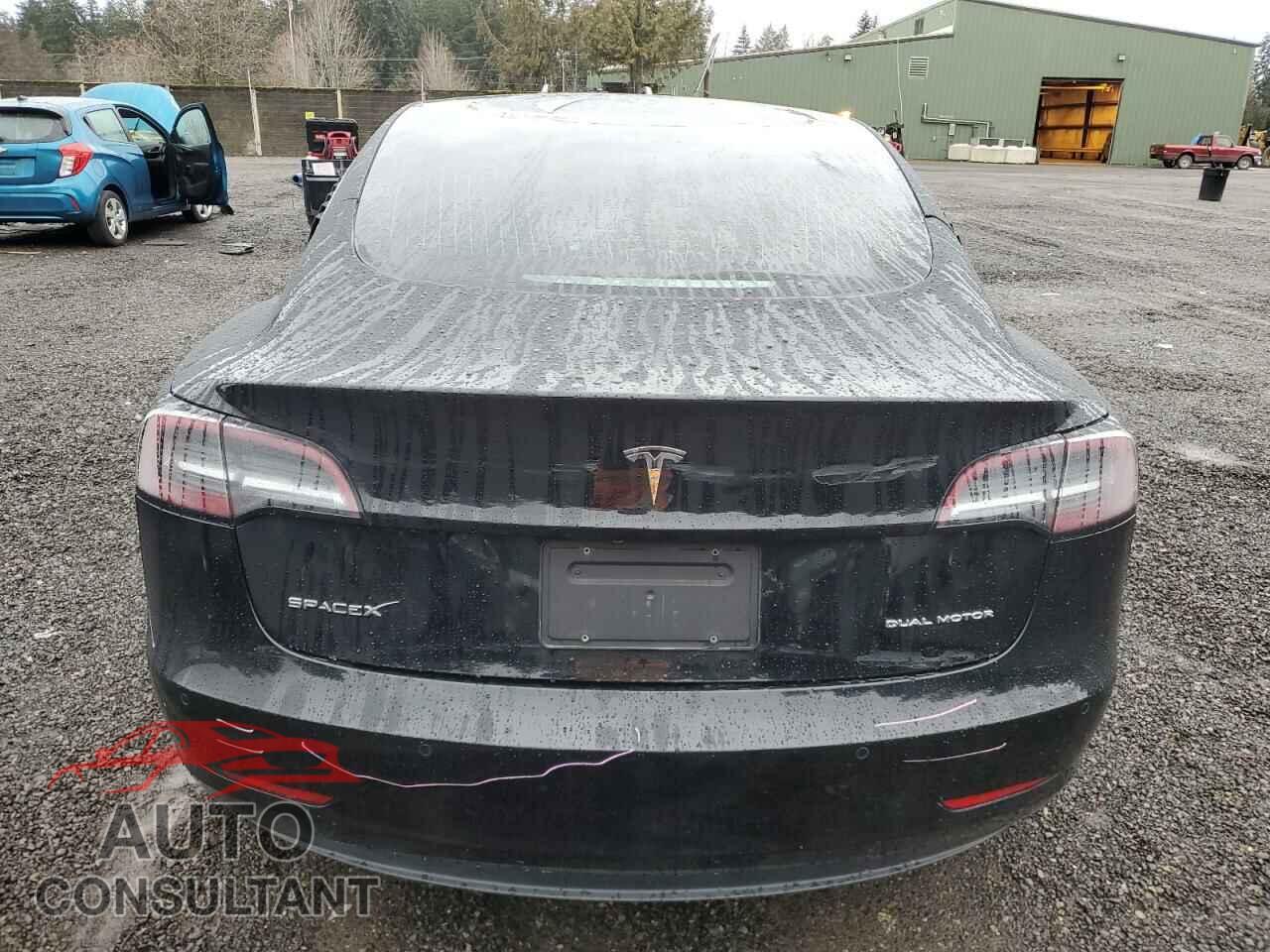 TESLA MODEL 3 2019 - 5YJ3E1EB8KF192464
