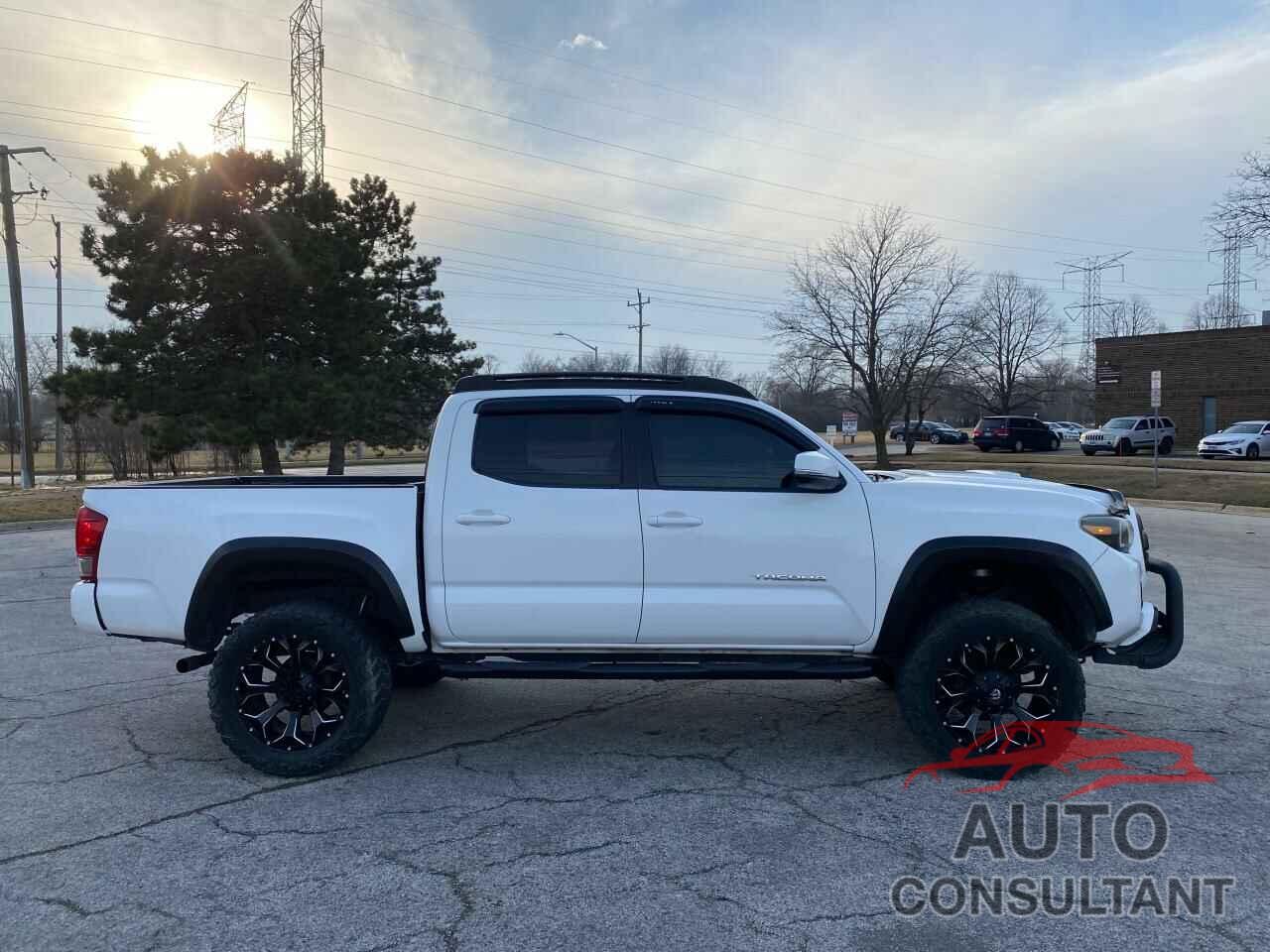 TOYOTA TACOMA 2017 - 3TMAZ5CN5HM050352