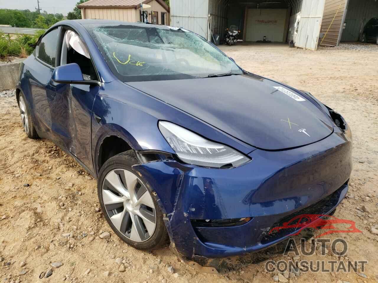 TESLA MODEL Y 2021 - 5YJYGDEE8MF063722