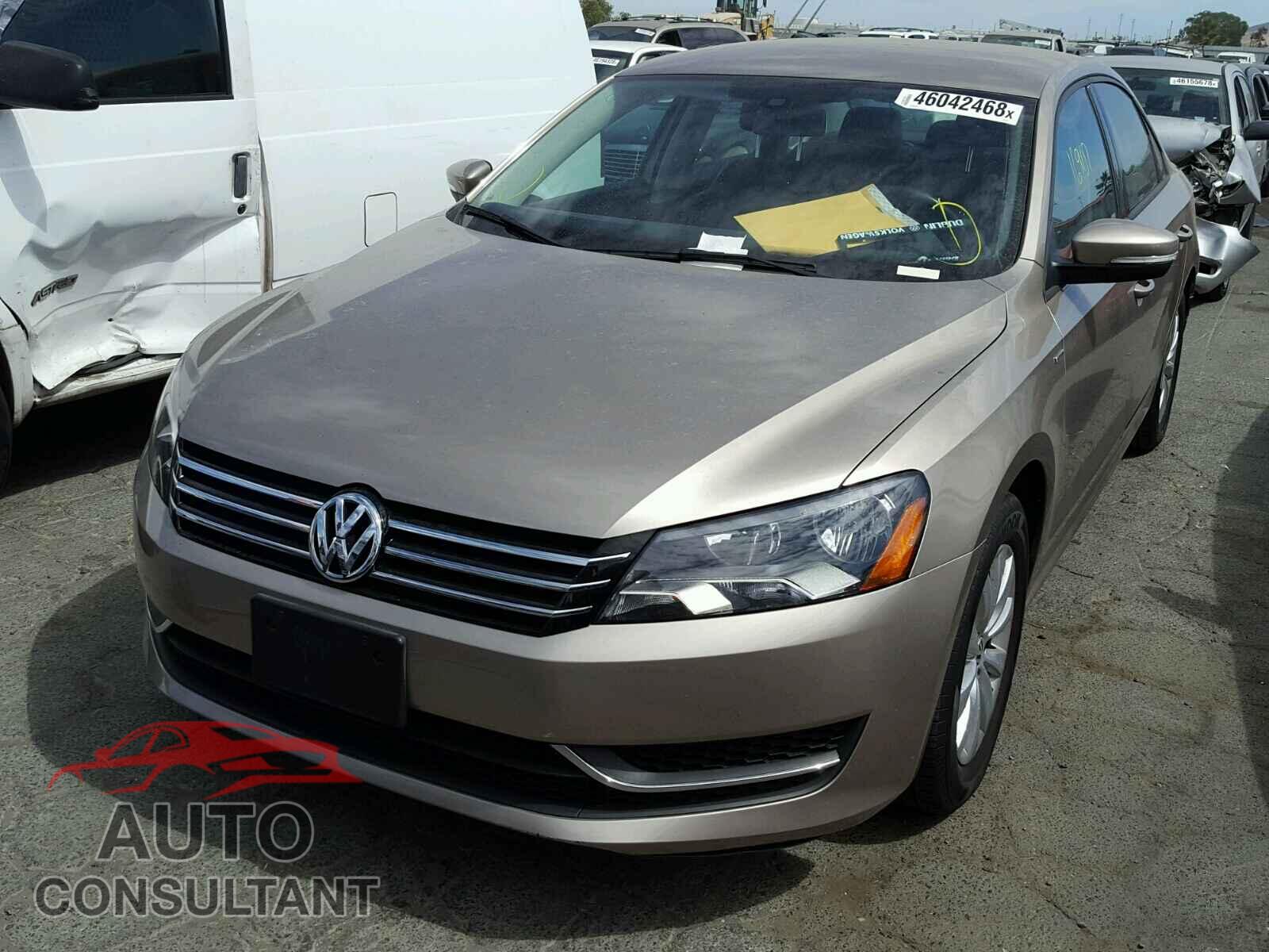 VOLKSWAGEN PASSAT 2015 - 1VWAT7A39FC011743