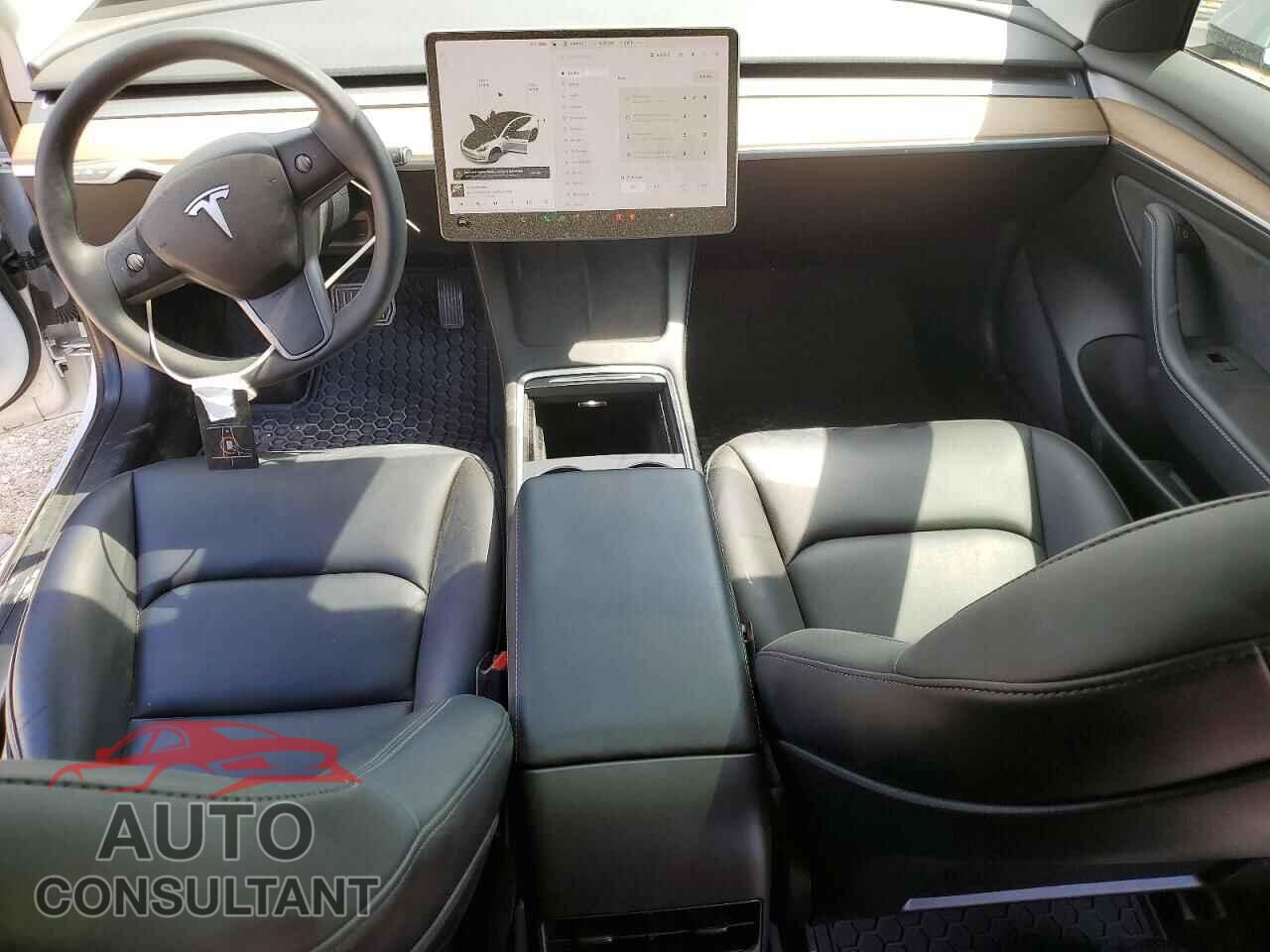 TESLA MODEL 3 2021 - 5YJ3E1EA5MF052818