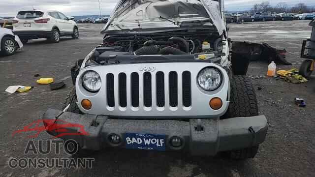 JEEP WRANGLER 2011 - 1J4AA2D10BL580281