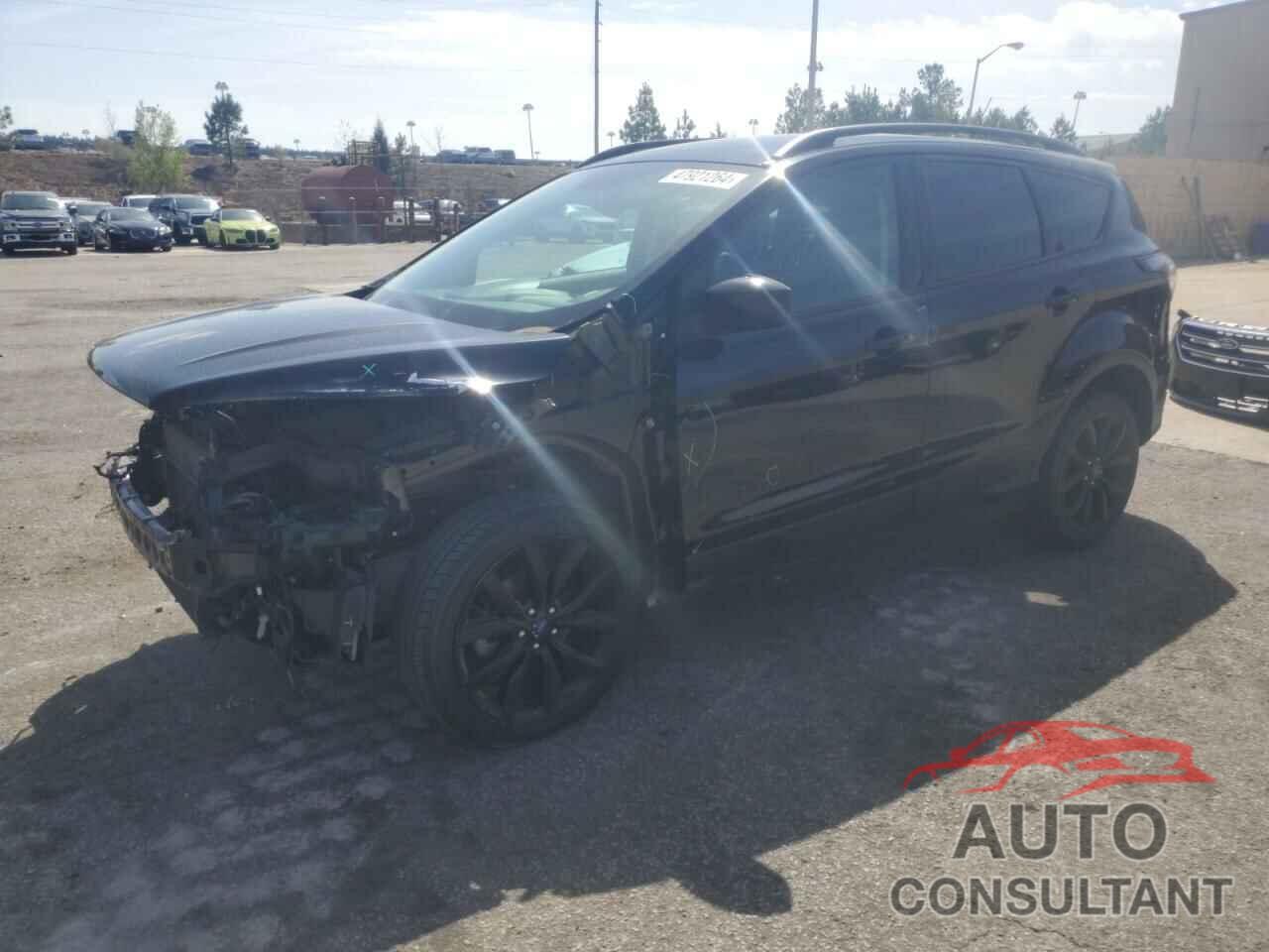 FORD ESCAPE 2017 - 1FMCU0GD4HUD51343