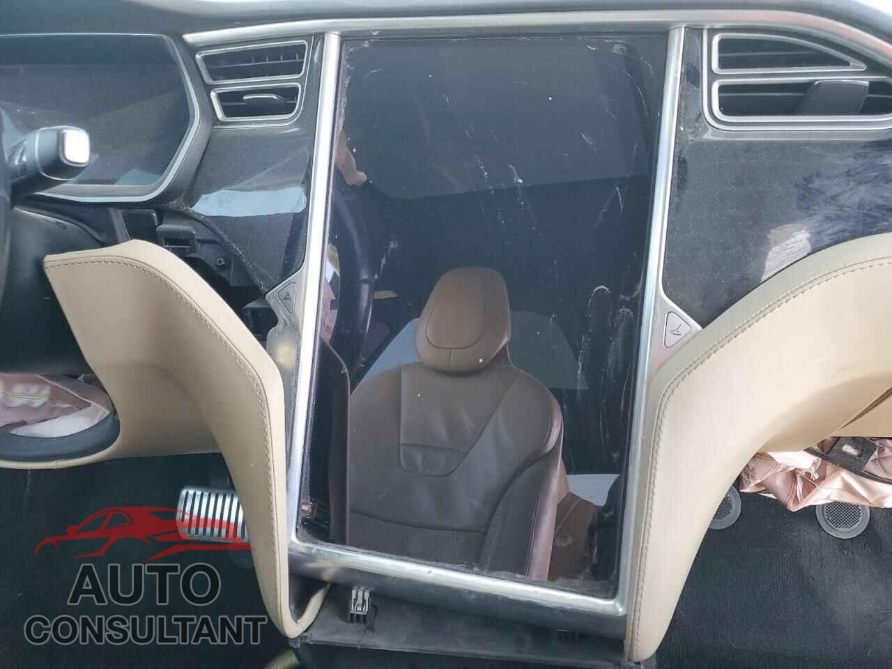 TESLA MODEL X 2016 - 5YJXCDE25GF026077