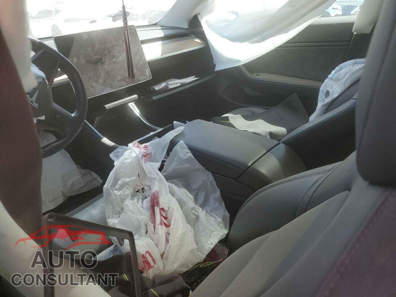 TESLA MODEL 3 2018 - 5YJ3E1EA1JF048258