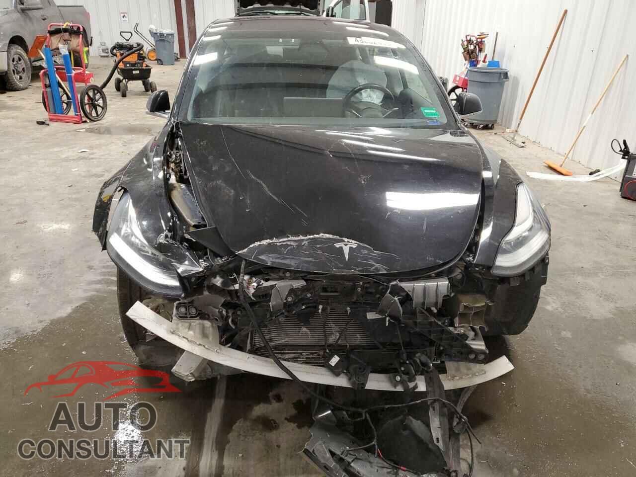 TESLA MODEL 3 2018 - 5YJ3E1EB4JF103164