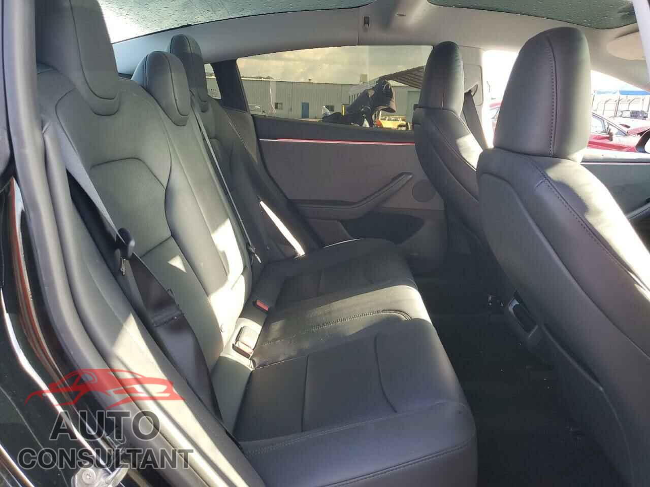 TESLA MODEL 3 2024 - 5YJ3E1EA5RF738574