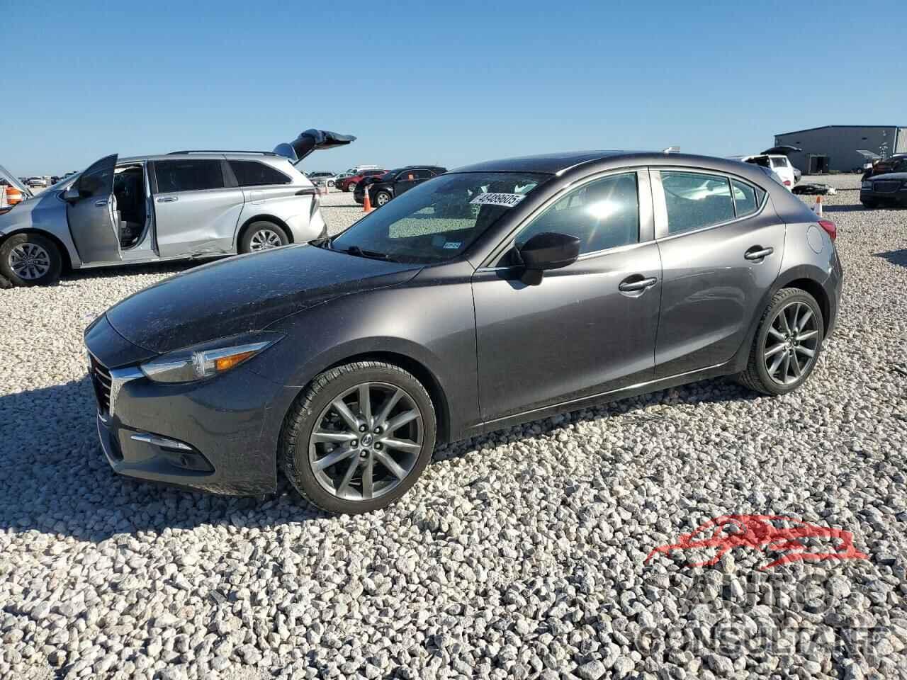 MAZDA 3 2018 - 3MZBN1M36JM266574