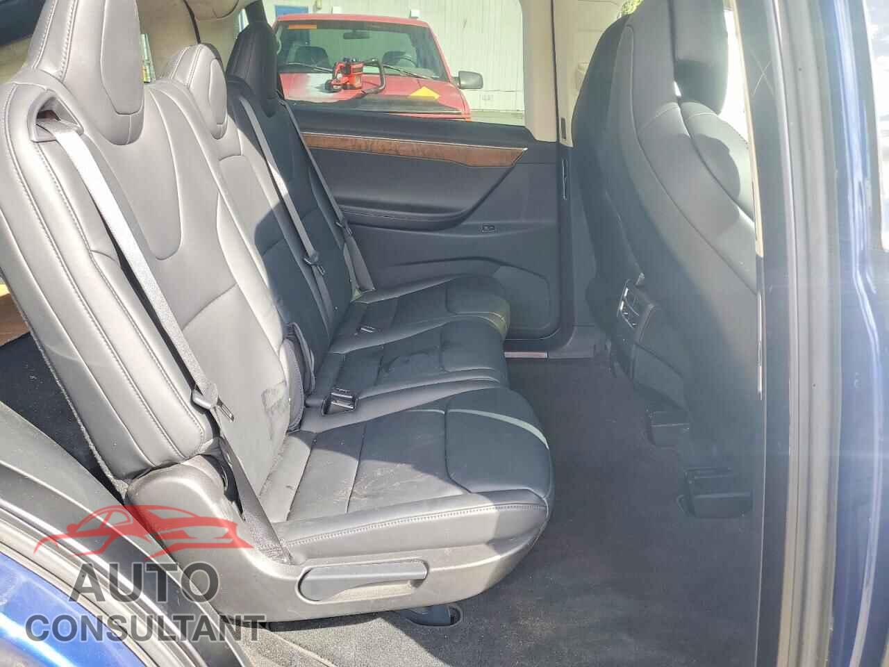 TESLA MODEL X 2017 - 5YJXCDE21HF059952