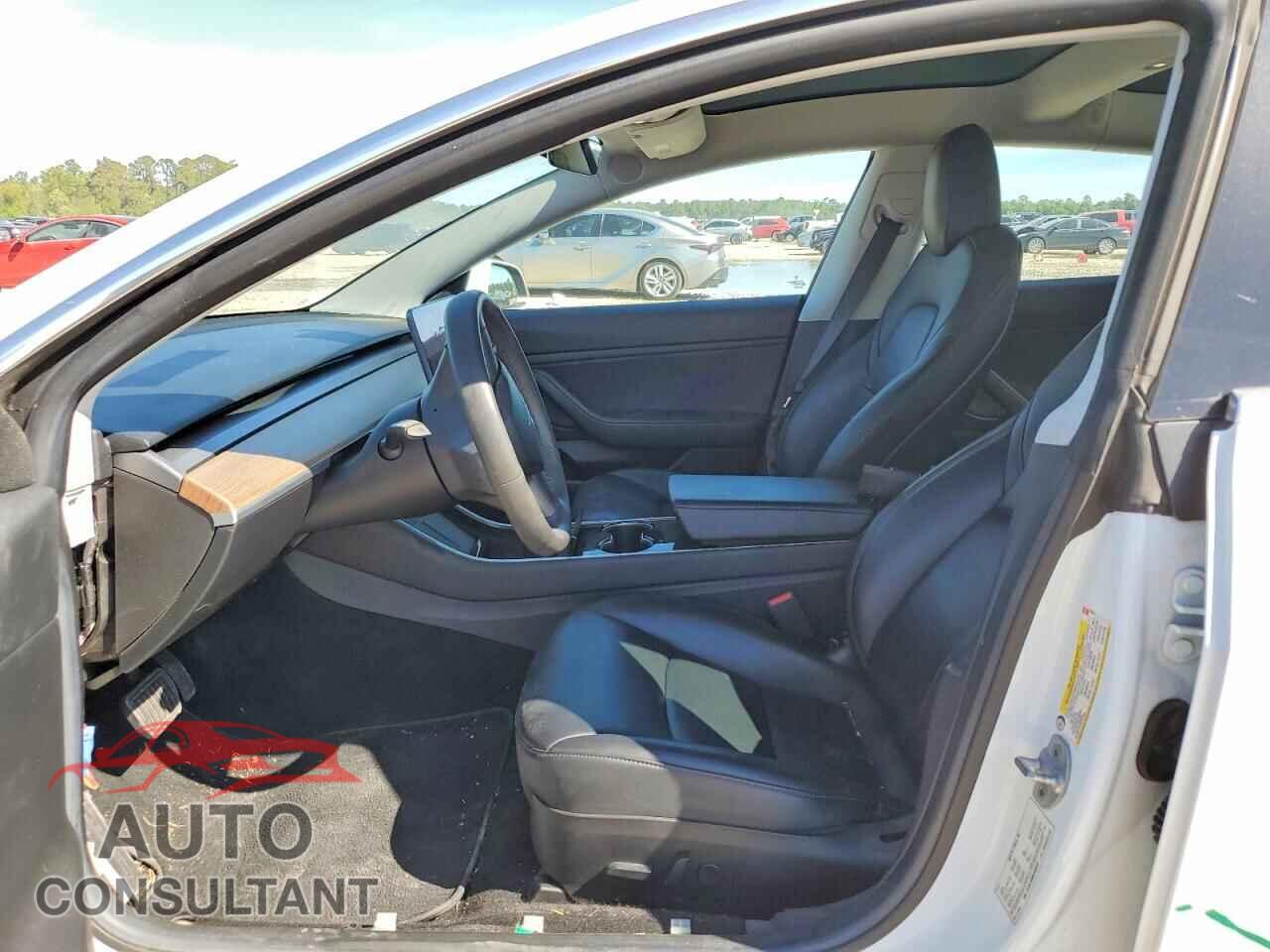 TESLA MODEL 3 2019 - 5YJ3E1EB8KF433231