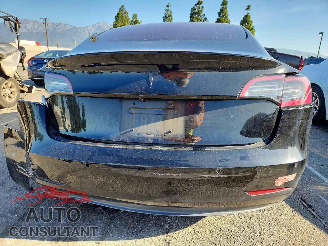 TESLA MODEL 3 2018 - 5YJ3E1EA6JF042052