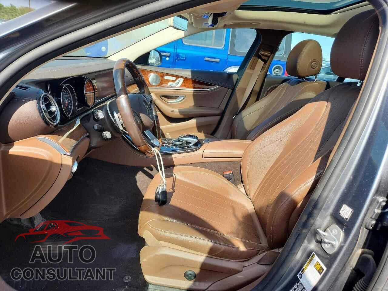 MERCEDES-BENZ E-CLASS 2017 - WDDZF4KB7HA131109