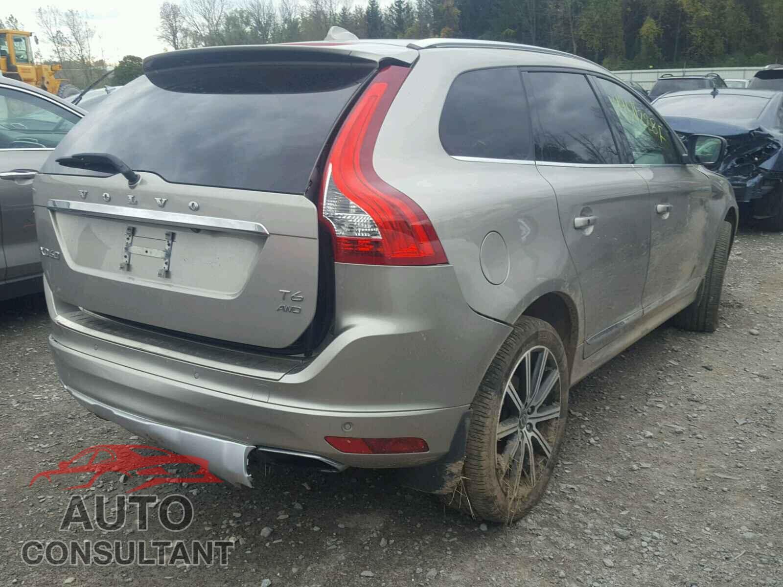 VOLVO XC60 2015 - YV4902RM6F2652219