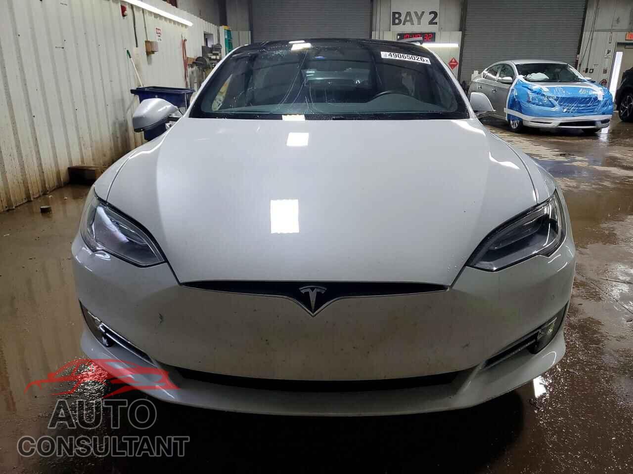TESLA MODEL S 2020 - 5YJSA1E2XLF403317