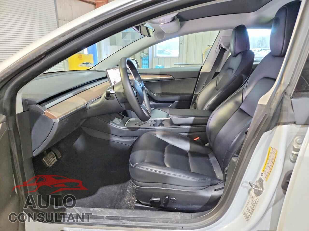 TESLA MODEL 3 2023 - 5YJ3E1EAXPF550954
