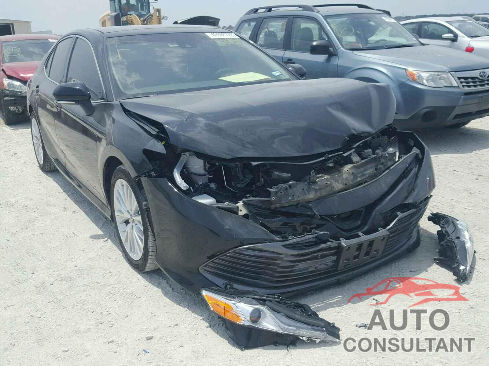 TOYOTA CAMRY 2018 - 4T1B11HK6JU528519