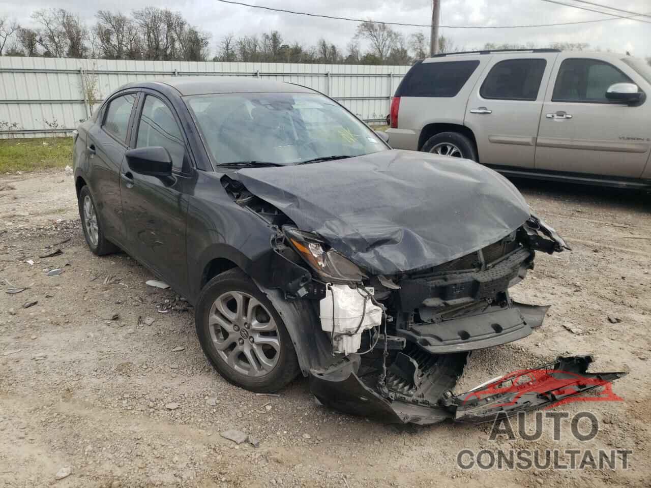TOYOTA YARIS 2017 - 3MYDLBYV6HY169866
