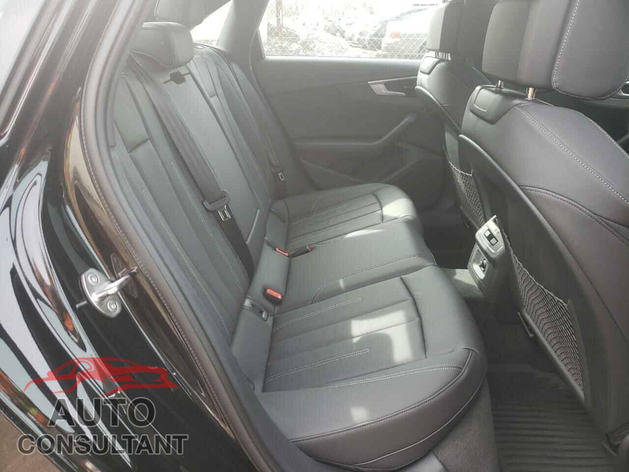 AUDI A4 2022 - WAUDAAF44NN004848