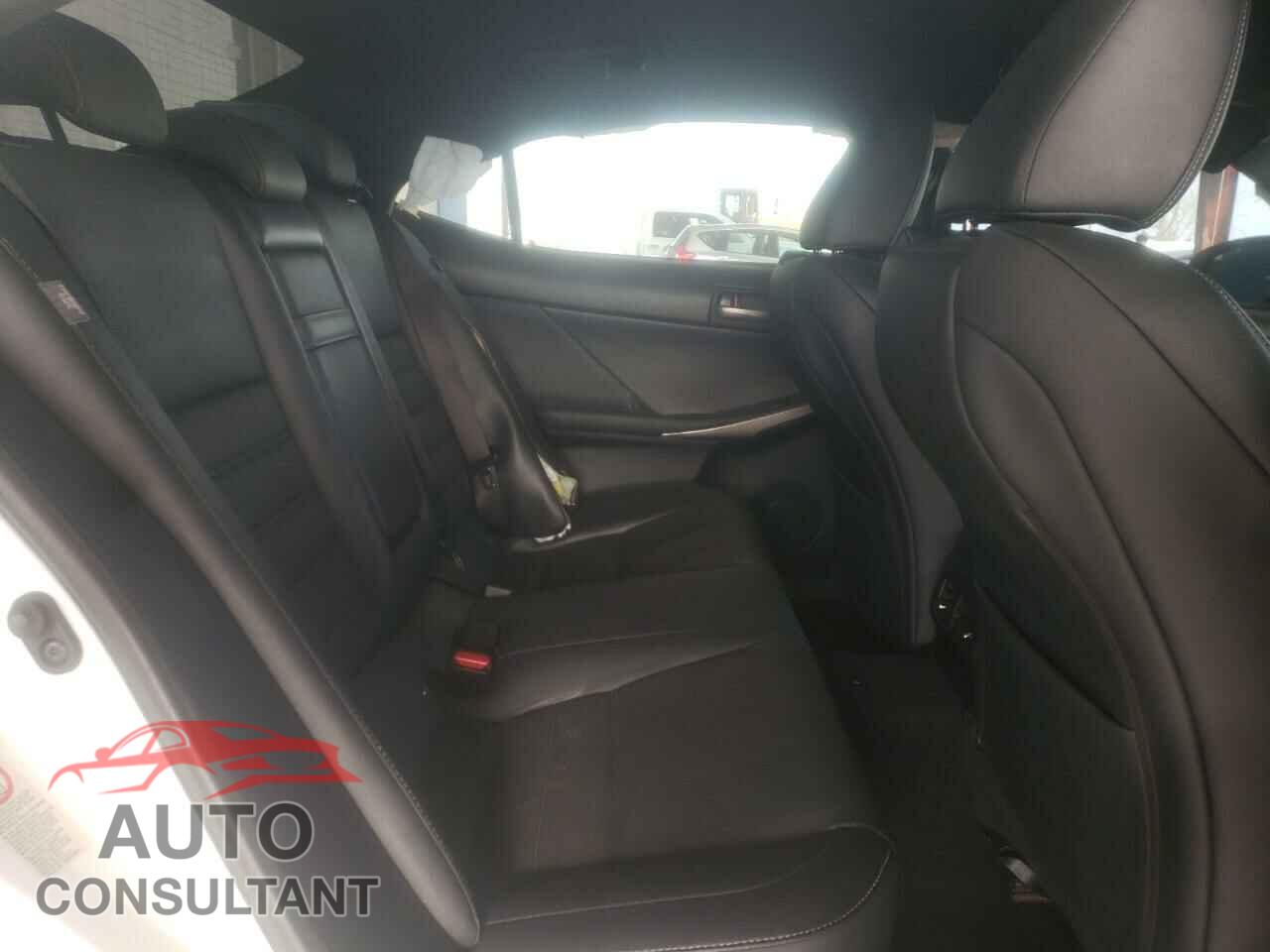LEXUS IS 2018 - JTHBA1D24J5082499
