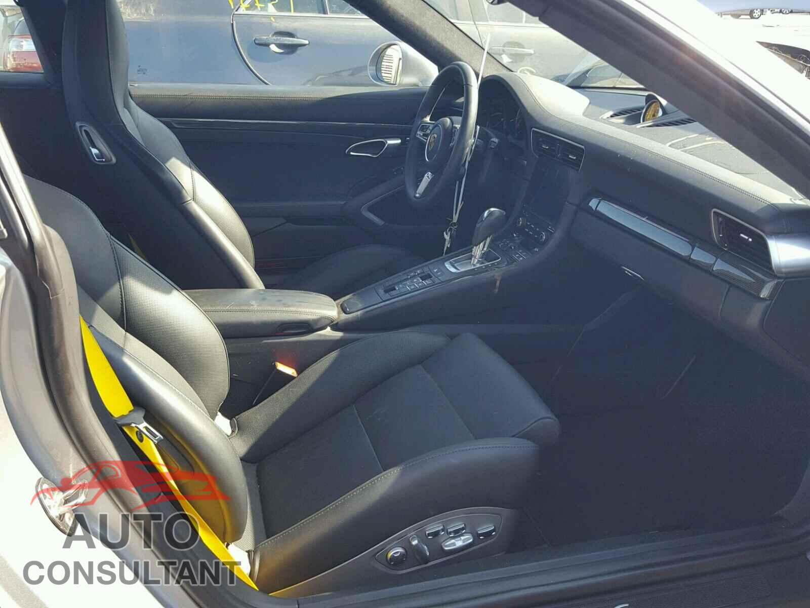 PORSCHE 911 2017 - WP0AD2A94HS167298