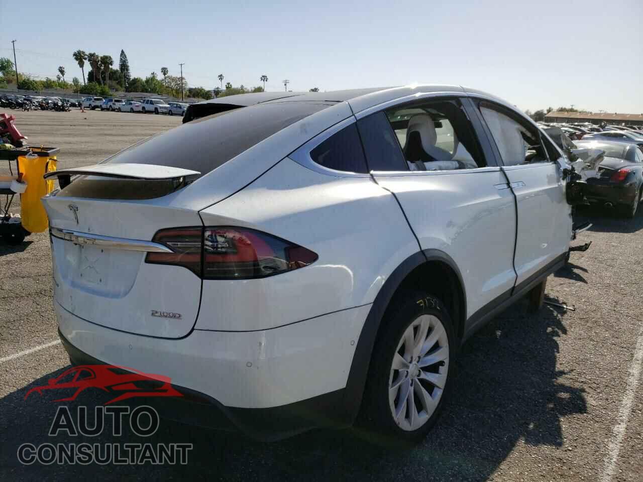 TESLA MODEL X 2017 - 5YJXCDE43HF026677