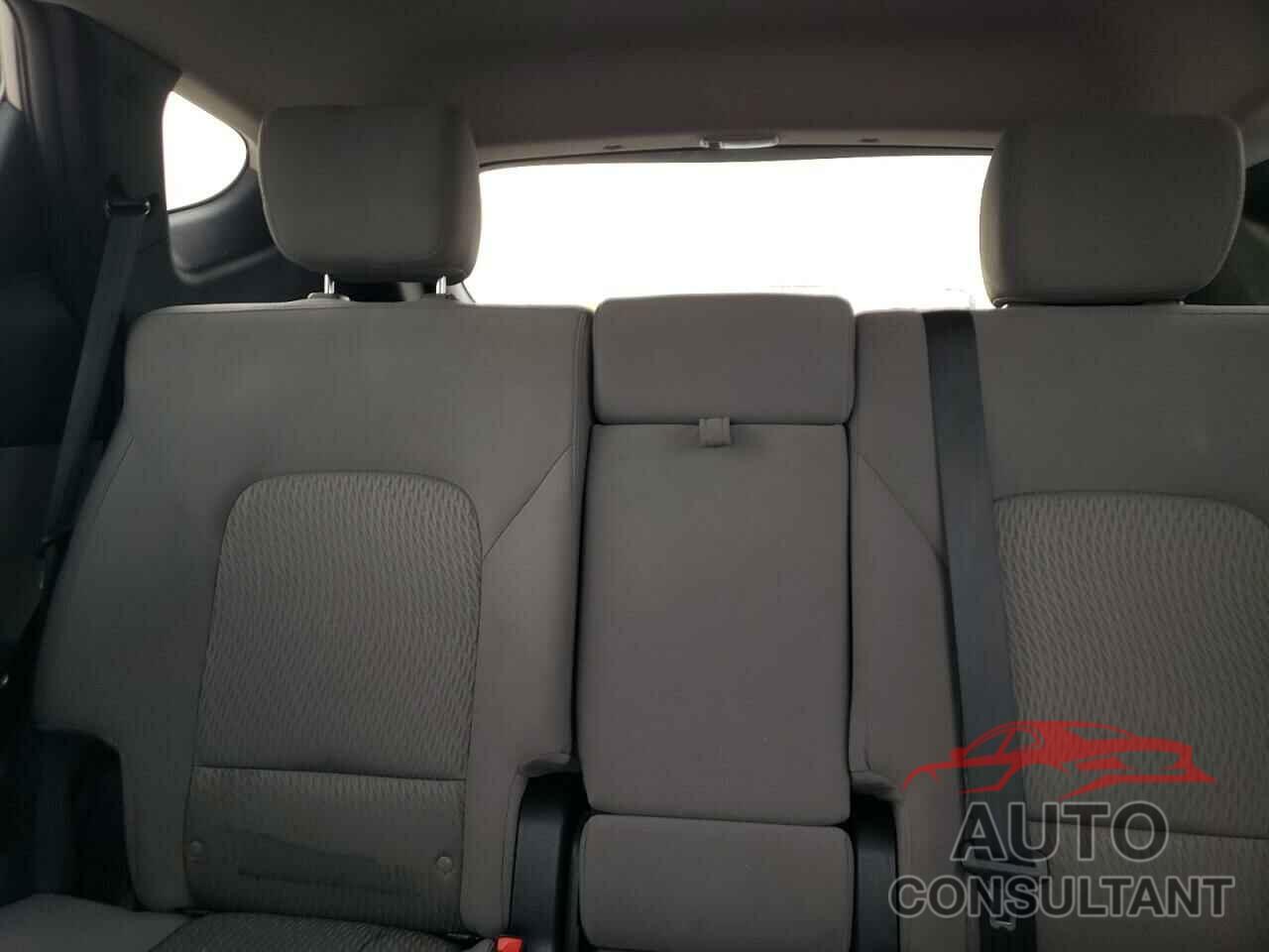 HYUNDAI SANTA FE 2018 - 5XYZT3LB5JG565398