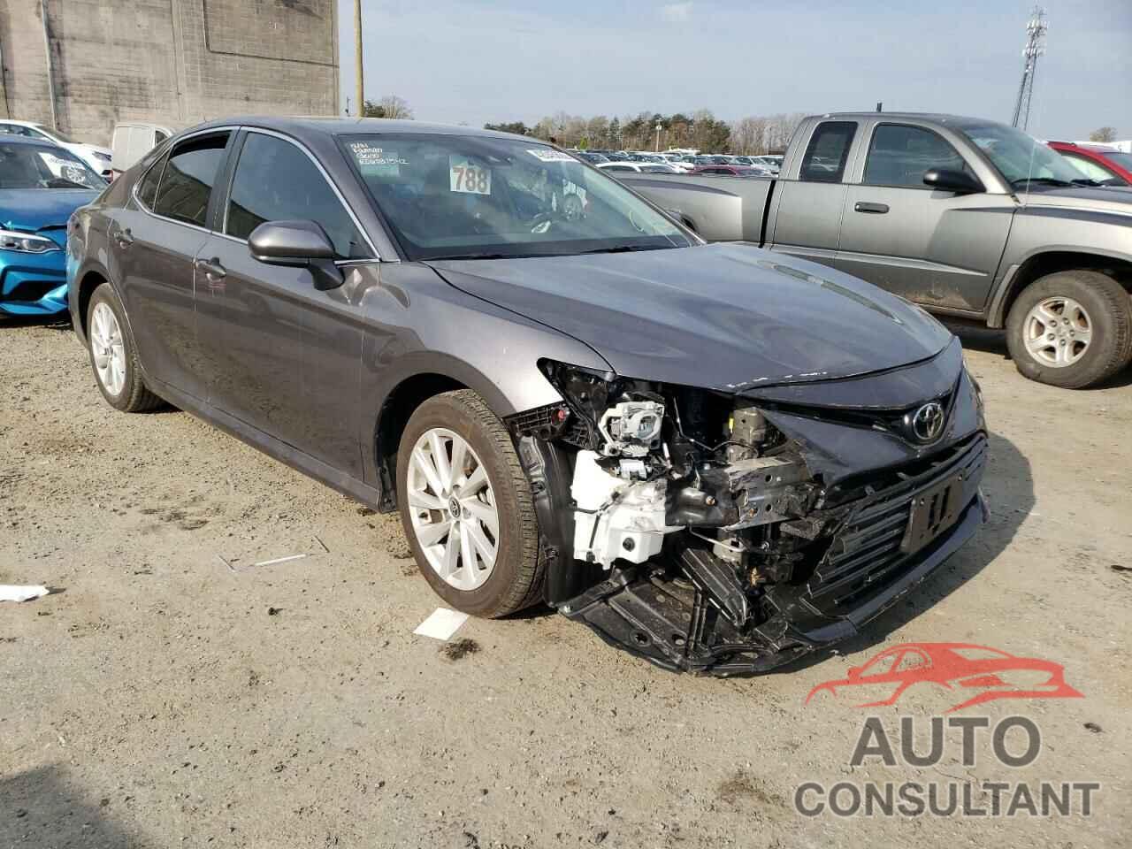 TOYOTA CAMRY 2021 - 4T1C11AK0MU471625