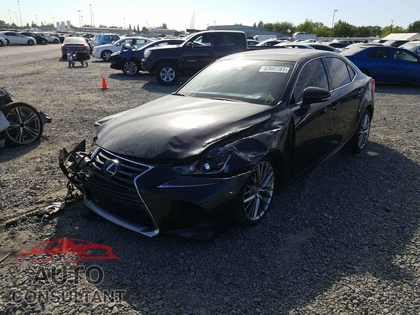 LEXUS IS 2017 - JTHBA1D27H5054562
