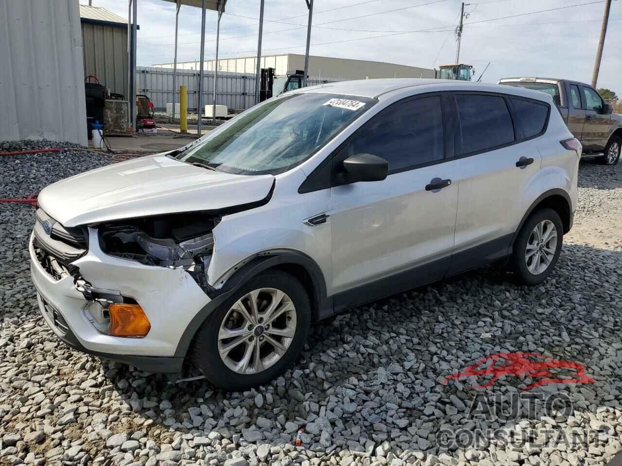 FORD ESCAPE 2017 - 1FMCU0F75HUB35805