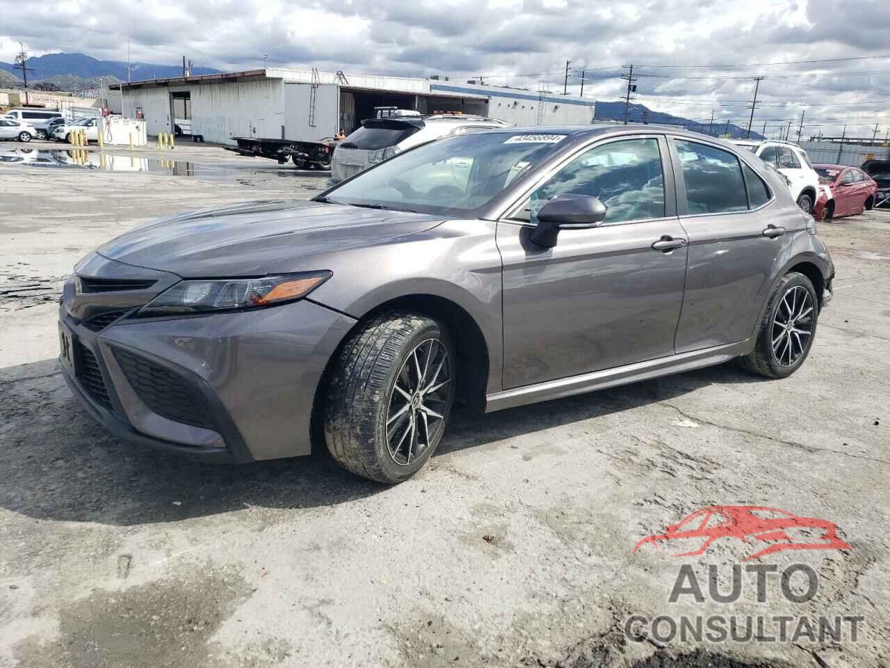 TOYOTA CAMRY 2022 - 4T1G11AK5NU630853