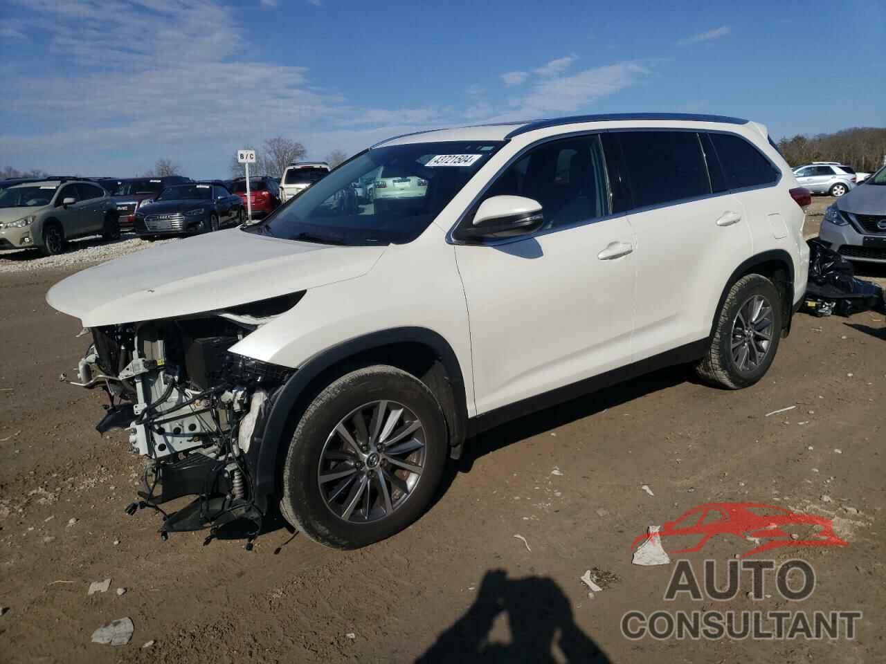 TOYOTA HIGHLANDER 2019 - 5TDJZRFH6KS593178