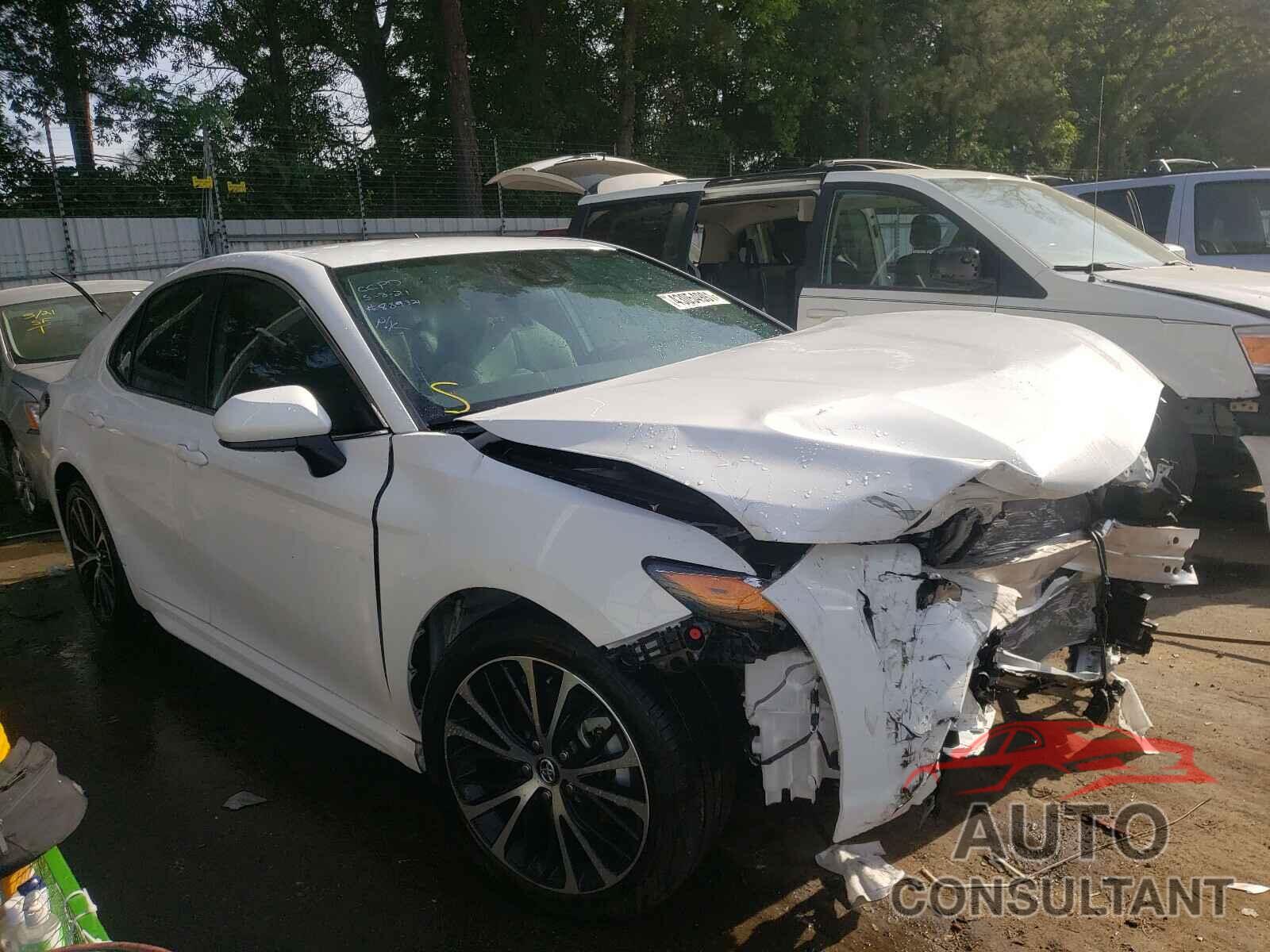 TOYOTA CAMRY 2020 - 4T1G11AKXLU889321