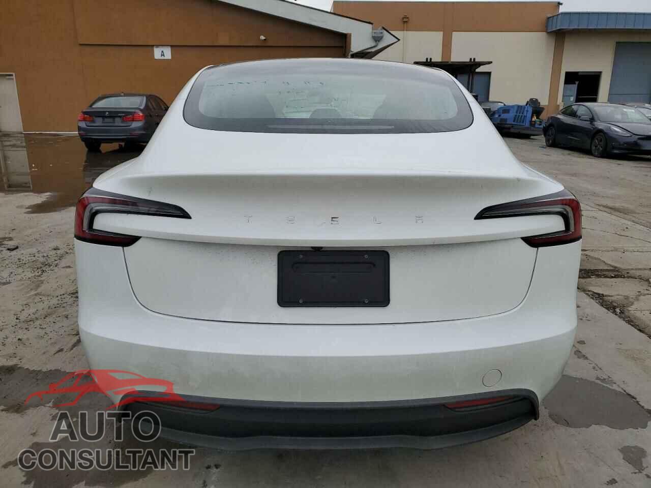 TESLA MODEL 3 2024 - 5YJ3E1EA6RF728300