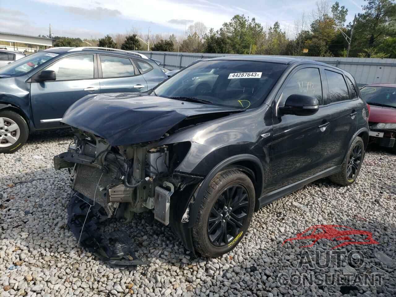 MITSUBISHI OUTLANDER 2018 - JA4AP3AU9JZ021620