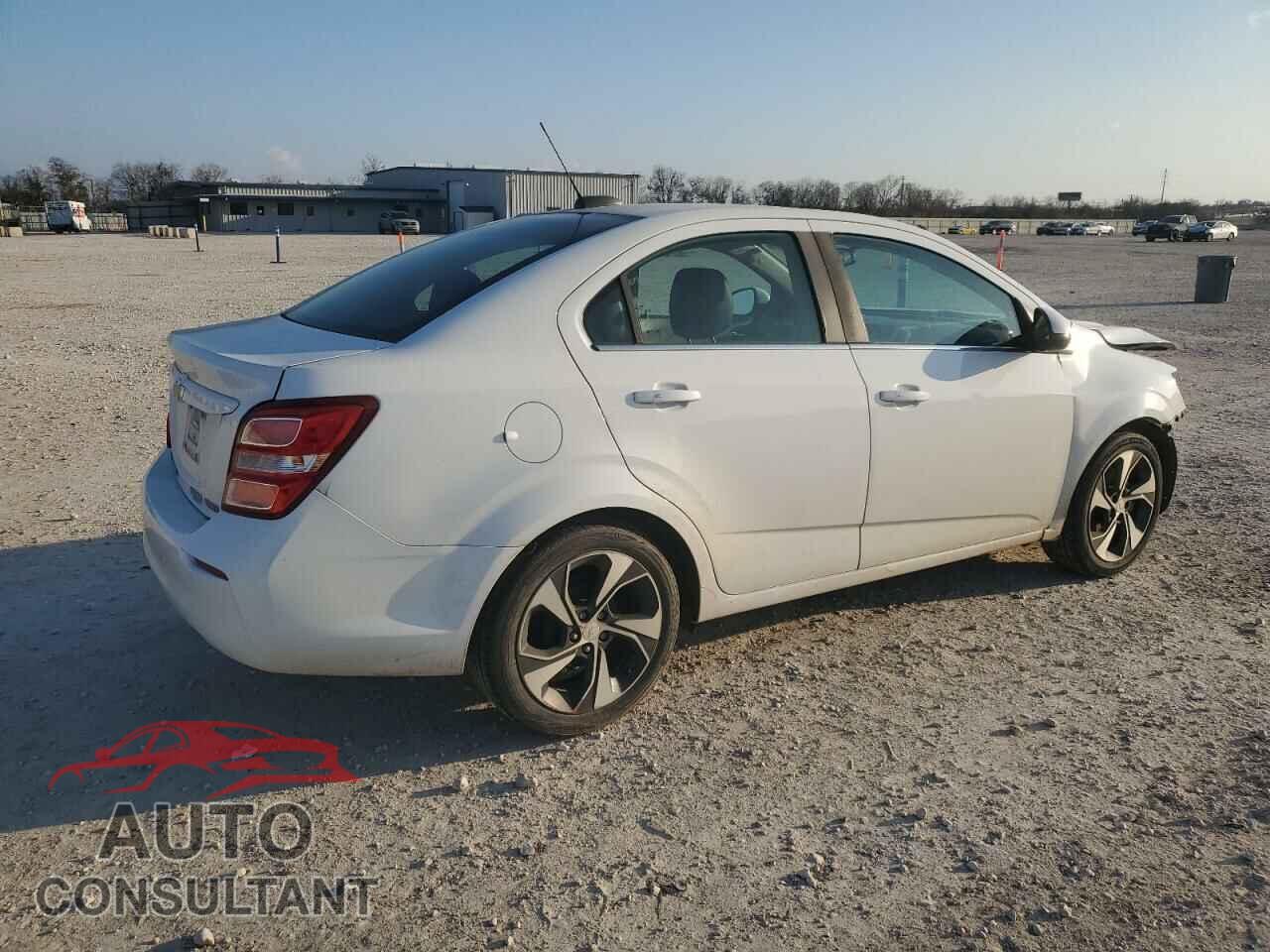 CHEVROLET SONIC 2017 - 1G1JF5SB8H4128465