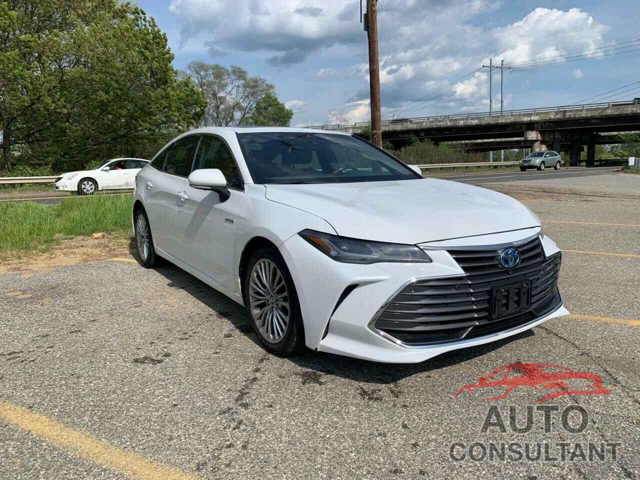 TOYOTA AVALON 2019 - 4T1B21FB5KU004618