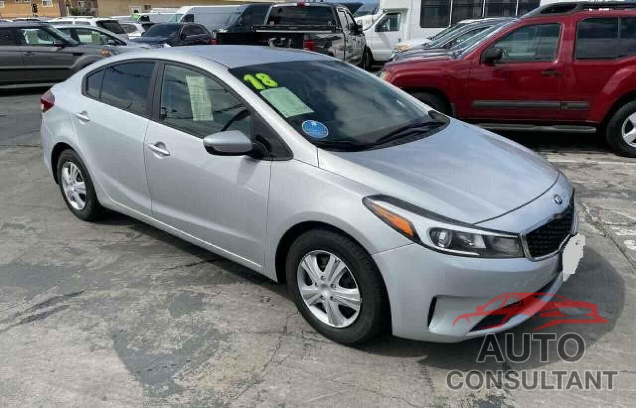 KIA FORTE 2018 - 3KPFK4A73JE220832